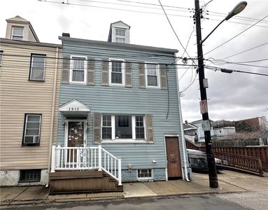 1913 Fox Way