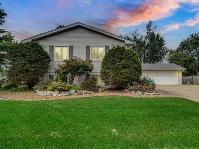 9776 W Oakridge Dr