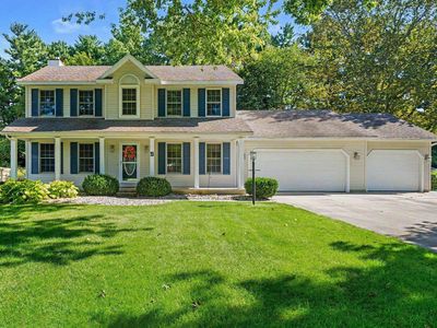 Property at 5 Shore Manor Dr, Bristol, IN