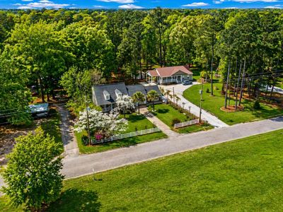 384 Suwanee Dr
