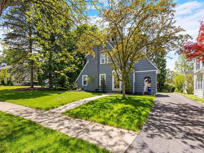 216 Standish Dr