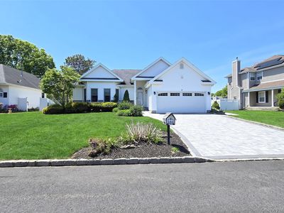 12 Laurel Lane