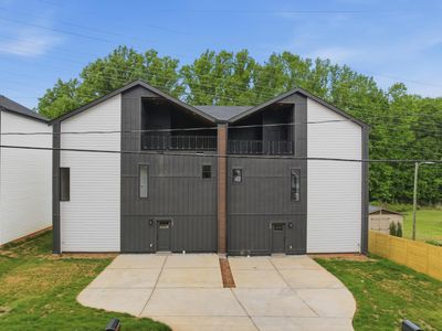 44 Lily St