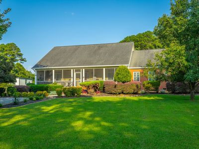 1104 Morris Ln