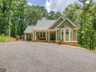 Property at 195 Buckeye Farms Dr, Moreland, GA