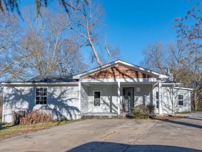 Property at 2164 Bouldercrest Rd SE, Atlanta, GA