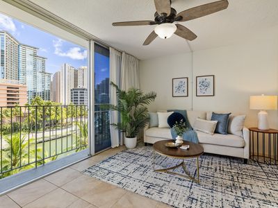 620 McCully St APT 703