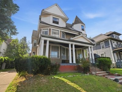 86 W Parade Ave