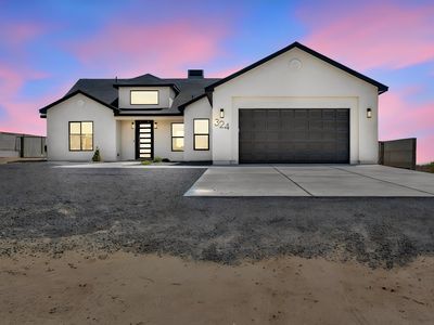 324 2nd St NE