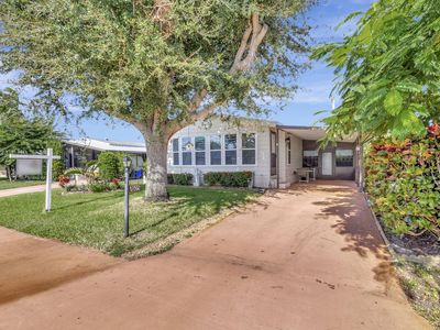 7605 SE Independence Avenue