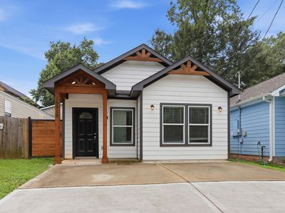 16919 Balmoral