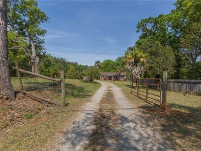 820 Travis Rd