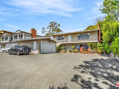 3402 S Centinela Ave