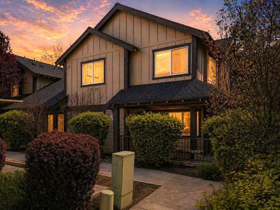 1929 NW Monterey Pines Dr Unit 5