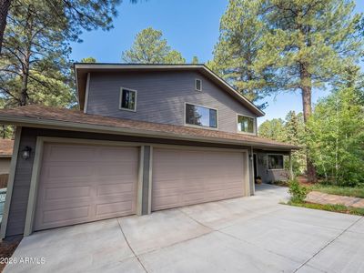 1405 W MELISSA Drive