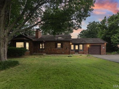 8 Linden Dr