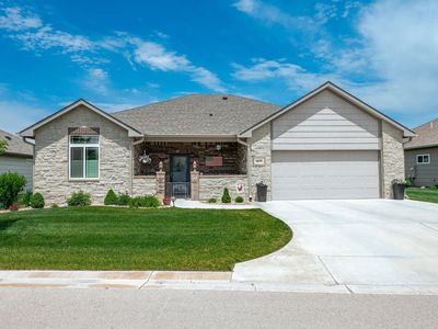 3673 N Lakeway Ct