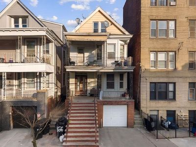 166 Bergen Ave