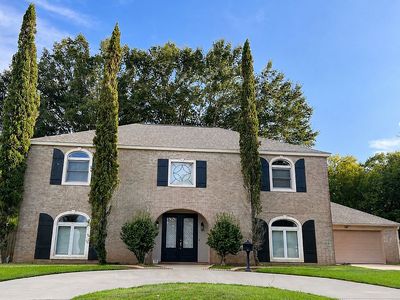Property at 1010 W Shore Dr, Alexandria, LA
