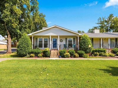 817 Lewis Ct