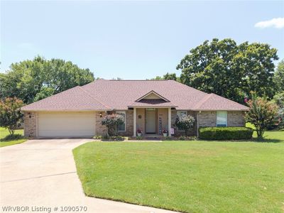 9504 E Pointe Dr