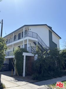 1148 Stanley Ave