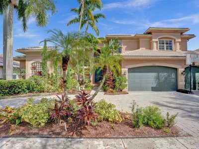 19462 SATURNIA LAKES Drive
