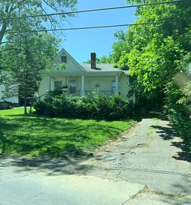 122 N Magnolia St