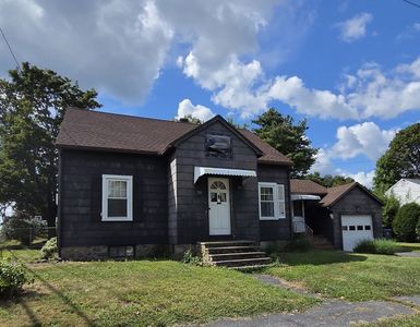 211 Lowell St