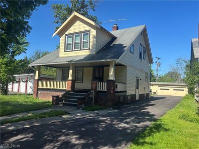 Property at 956 Nobleshire Rd, Cleveland Heights, OH