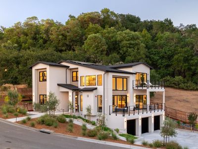 1580 Clear Ridge Drive