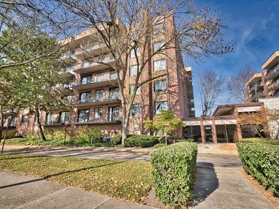 9558 Gross Point Rd APT 201A