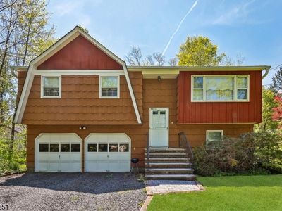 7 Hanover Ave