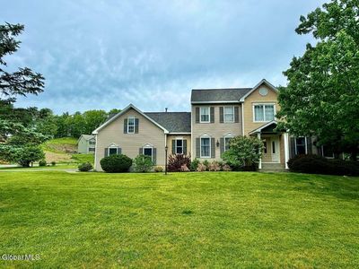 7 Ledgewood Drive