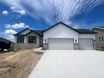 1435 Cardinal Dr