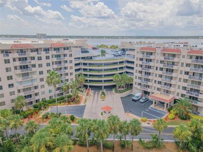 3 OCEANS BOULEVARD W #2D4