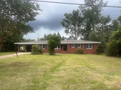 1213 Thomwal St