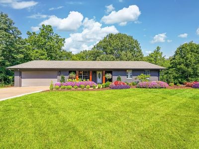55 Green Meadows Dr