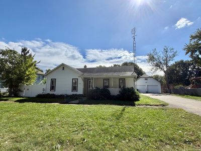 Property at 718 E Allen St, Farmer City, IL