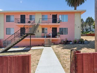 900 Santa Clara Street