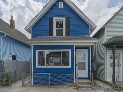 12 L St