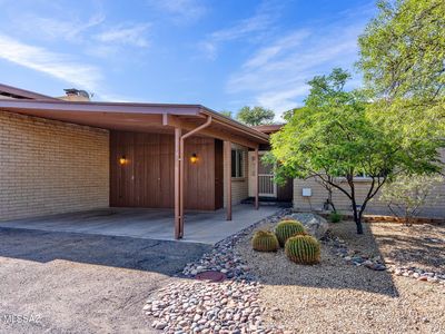 118 E Cholla Shadows Dr