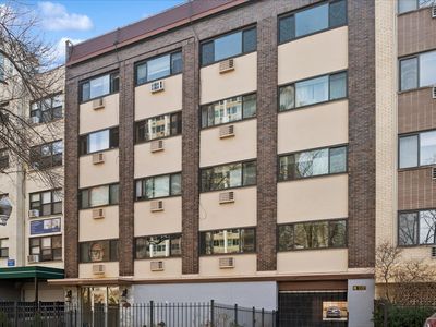 561 W Stratford Pl APT 4C