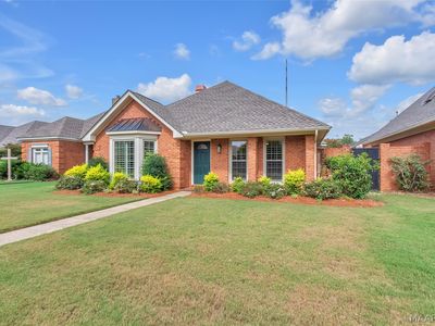 133 Charleston Ct N