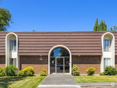 11012 NE 68th Street #511