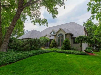 15789 Clarendon Hills Dr