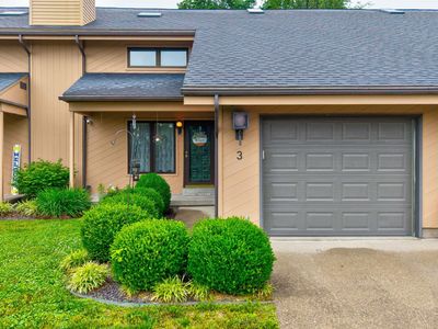 3 Circle Pine Dr