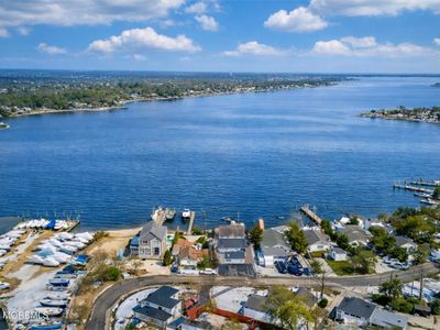 592 Kingfisher Circle