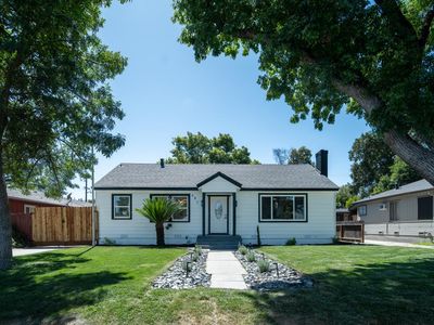 405 Santa Barbara Ave