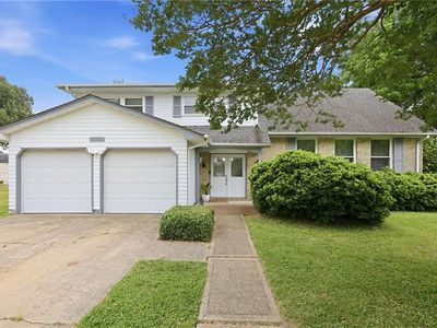 6105 Adelphi Cir